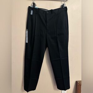 Haggar Classic Fit Pleated Trousers Black